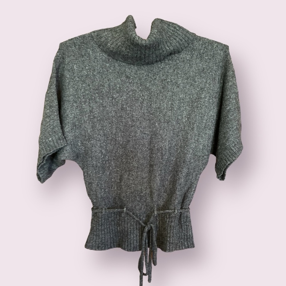 Love Rocks Sweater w/ Tie Belt - Turtleneck - Short Sleeves - Gray